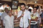 Jackky Bhagnani celebrates Shivratri in Mumbai on 10th March 2013 (24).JPG